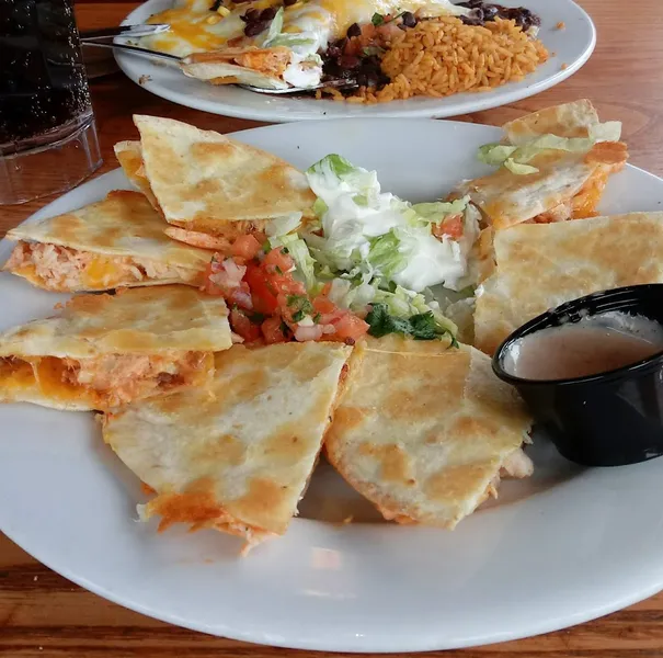 chicken quesadilla Chili's Grill & Bar