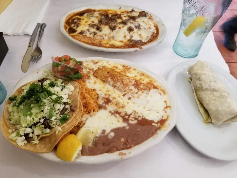 chicken quesadilla Sal's Mexican Restaurant - Fresno