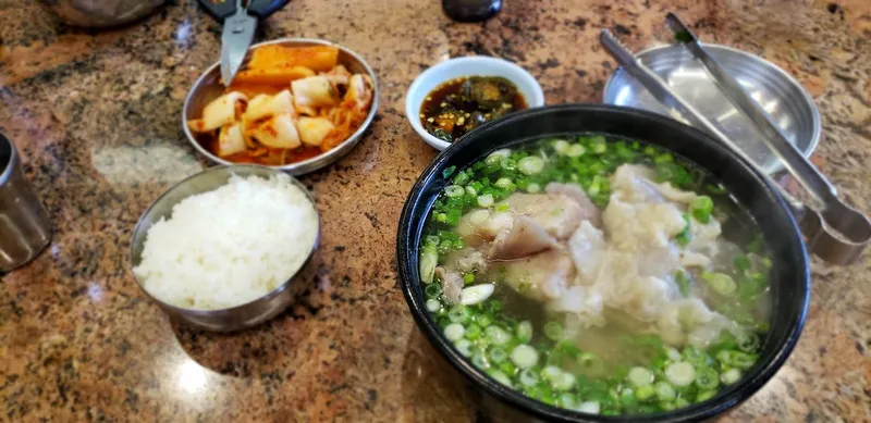 chicken rice soup Hangari Kalguksu in Koreatown