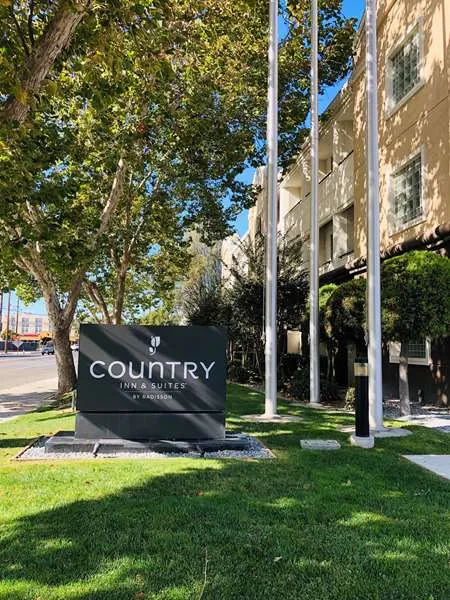 Country Inn & Suites by Radisson, San Jose International Airport, CA