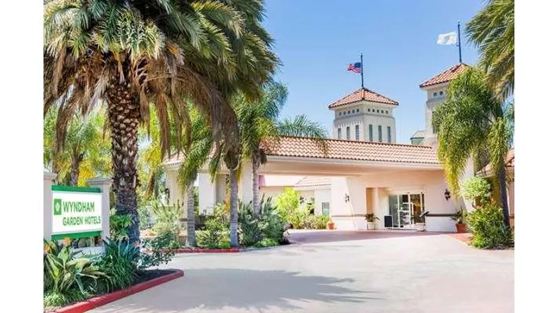 hotel with gym Wyndham Garden San Jose Airport