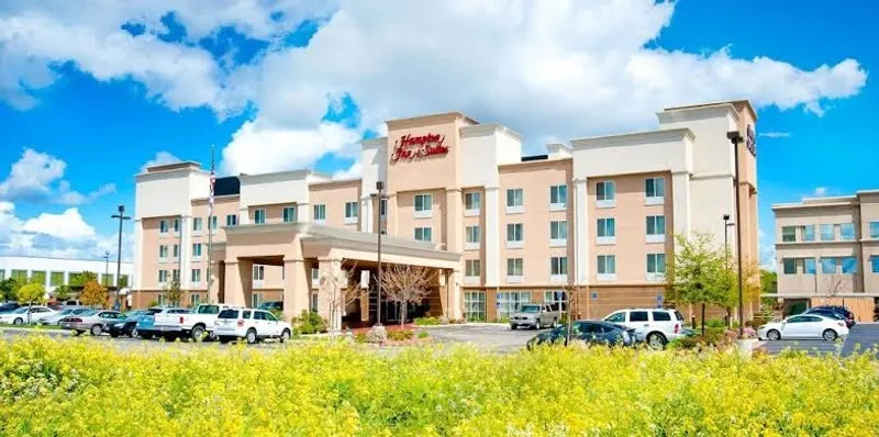 hotels with pools Hampton Inn & Suites Fresno