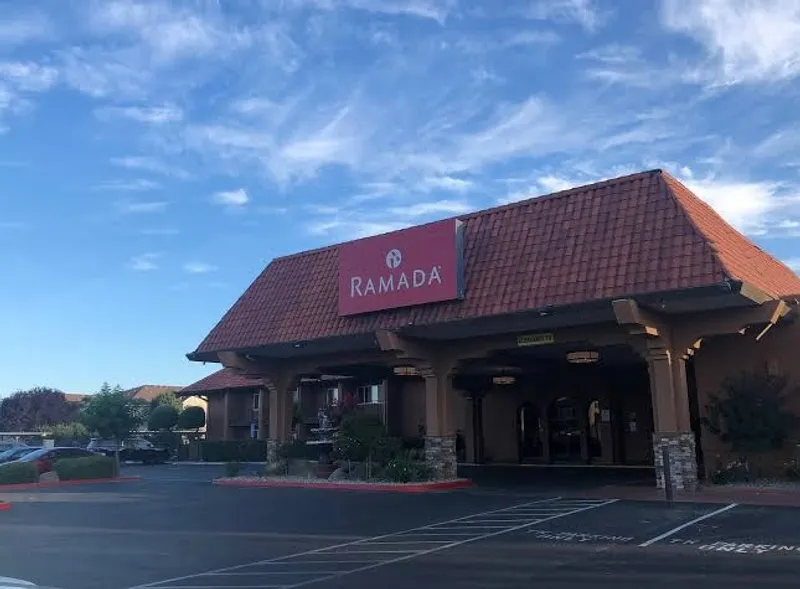 hotels with pools Ramada by Wyndham Fresno North