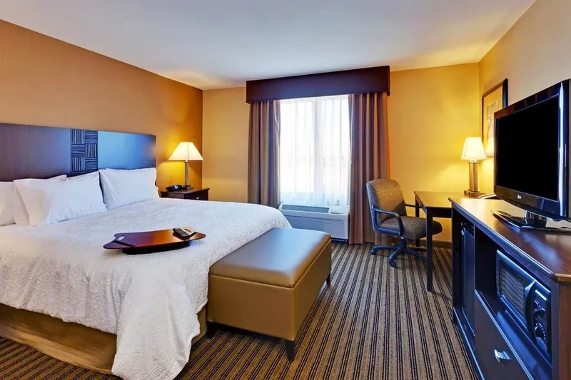 hotels with pools Hampton Inn & Suites Fresno-Northwest