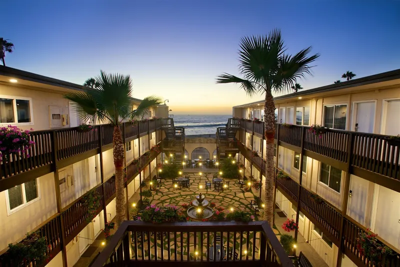 Hotels with balconies Ocean Beach Hotel