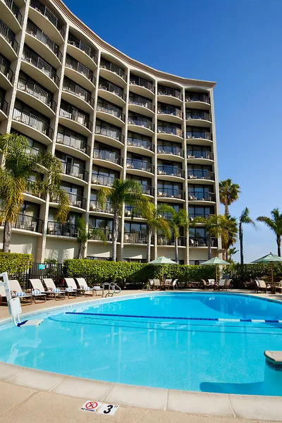 Hotels with balconies Hilton San Diego Airport/Harbor Island