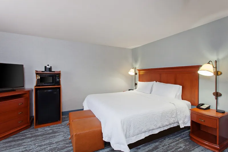 Hotels with restaurants Hampton Inn & Suites Clovis-Airport North