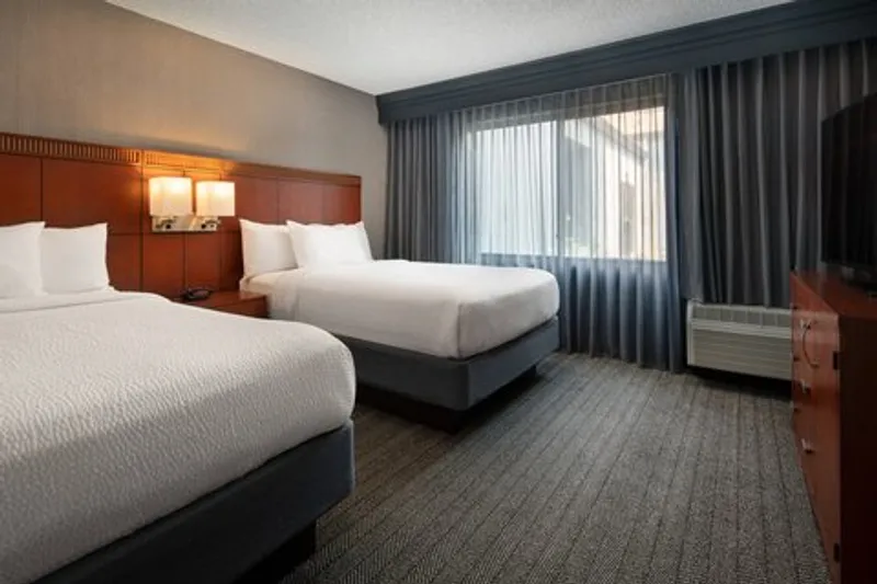 3 star hotels Courtyard by Marriott Fresno