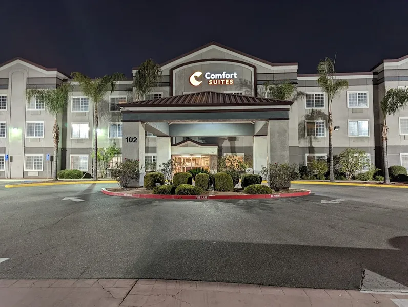 4 star hotels Comfort Suites Fresno River Park