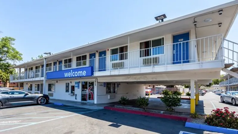 2 star hotels Motel 6 Sacramento, CA - Downtown