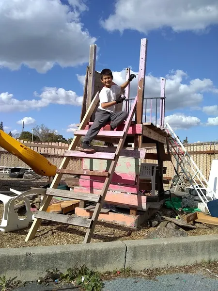 outdoor activities Sacramento Adventure Playground