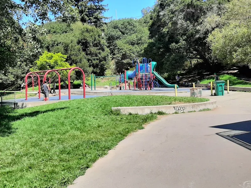 playgrounds Dimond Park