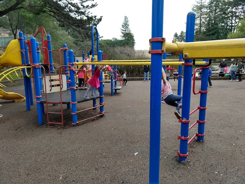 playgrounds Montclair Park