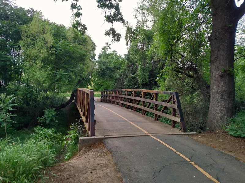 kid-friendly hiking trails Bannon Creek Park & Parkway