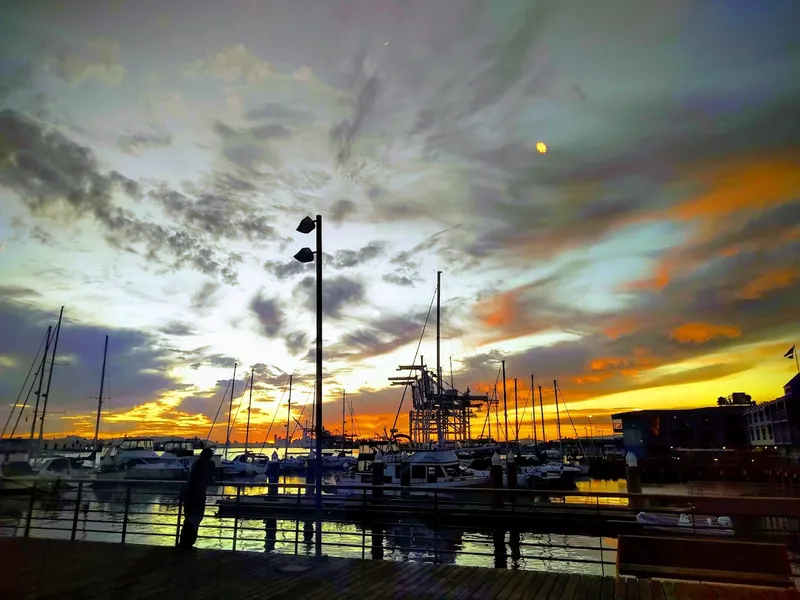 Places for sunsets Jack London Square