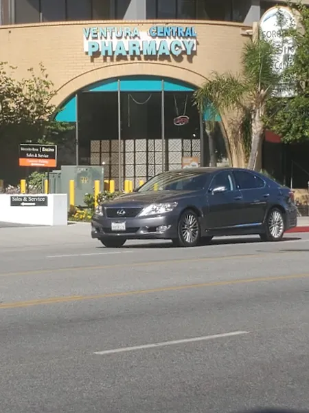 pharmacies Ventura Central Pharmacy Inc in Encino