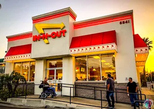 fast food restaurants in Canoga Park Los Angeles