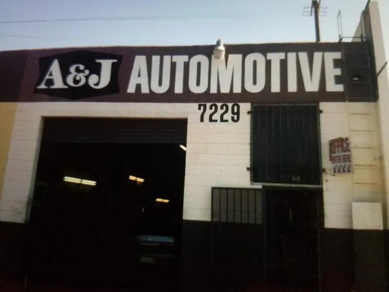 auto repair A&J Auto in Canoga Park