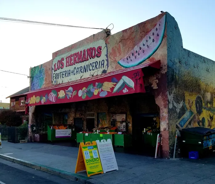 grocery stores Los Hermanos Produce Market