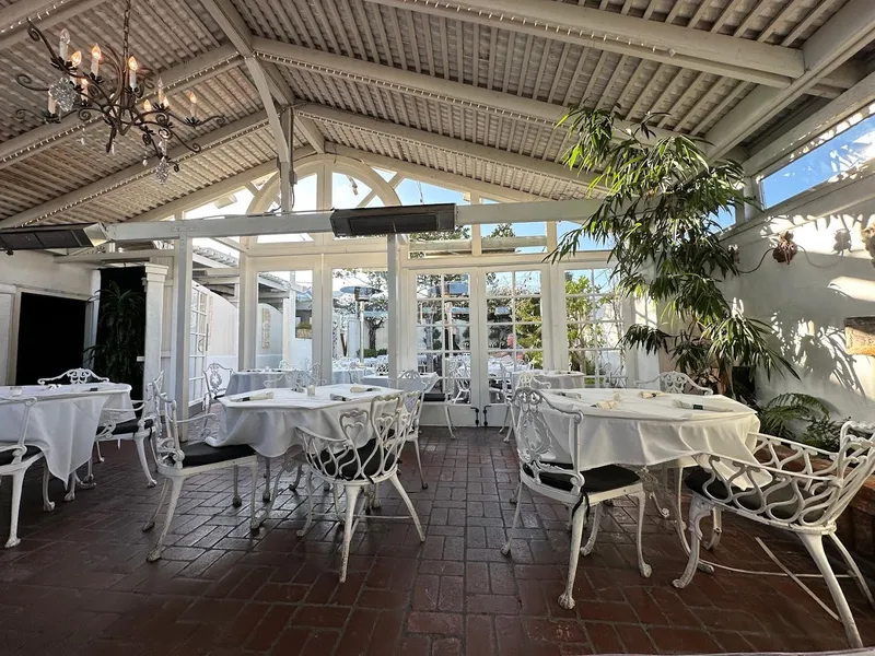 lunch restaurants Old Venice Restaurant in Point Loma