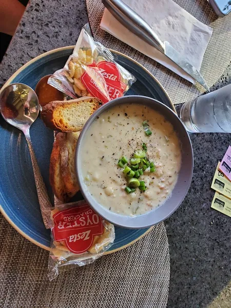 clam chowder Blue Wave Bar & Grill in Point Loma