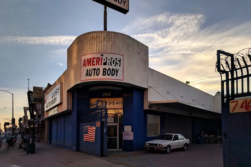 auto body shops Ameripros Auto Body Repair Center