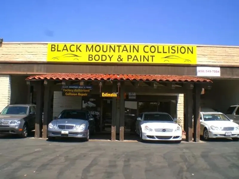 auto body shops Black Mountain Collision in Miramar