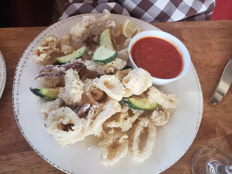 Calamari Pomodoro Ristorante Italiano