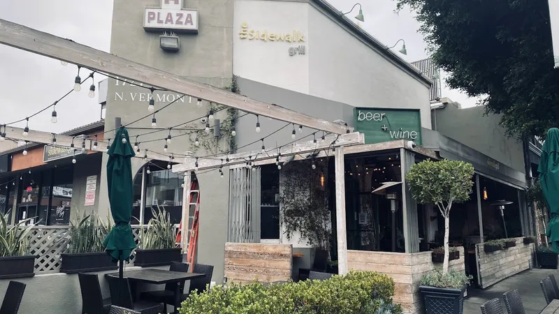 organic restaurant Sidewalk Grill