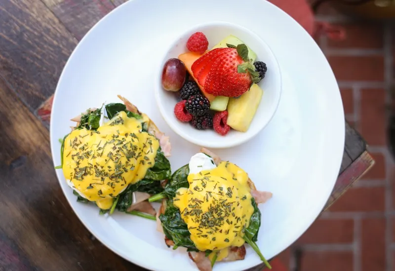 avocado toast Alcove in Los Feliz