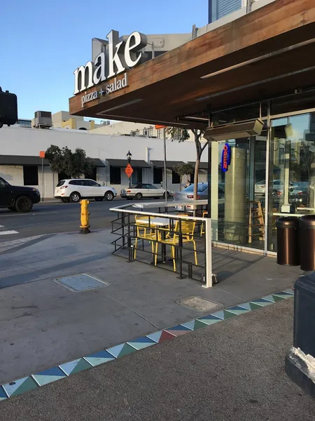 outdoor dining MAKE pizza+salad