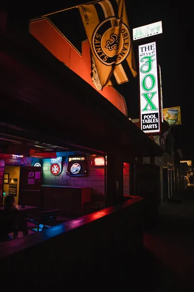 romantic bars The Silver Fox Lounge in Pacific Beach