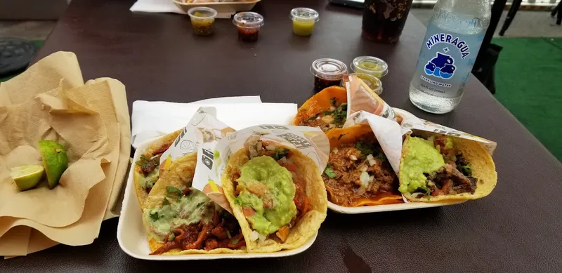 burritos Taquería Los Chuchys