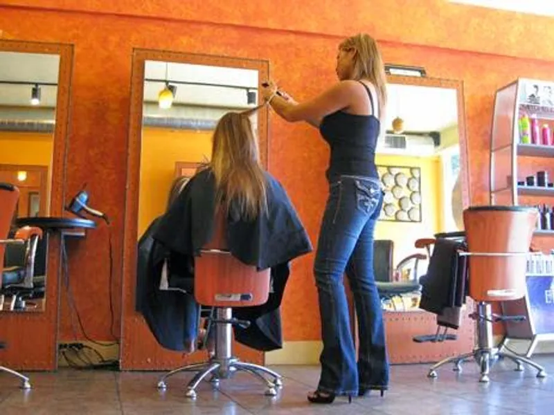 hair salons P B House of Style