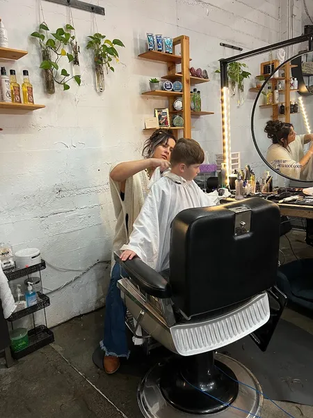 barber shops Lion’s Mane Grooming Barbershop