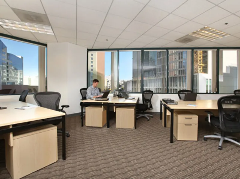 Regus - San Diego - Emerald Plaza