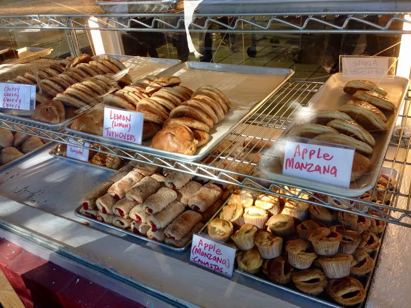 bakeries La Reyna Bakery & Coffee Shop in Mission District