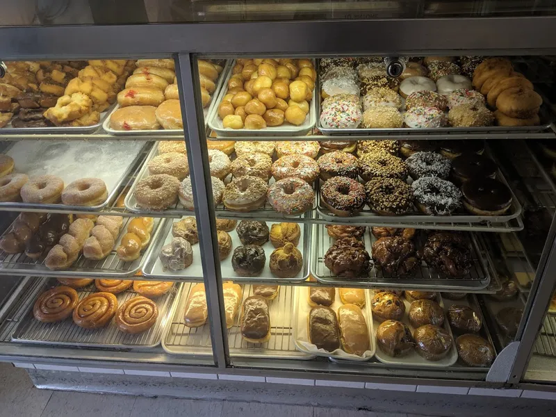 bakeries Grand Mission Donuts & Bakery