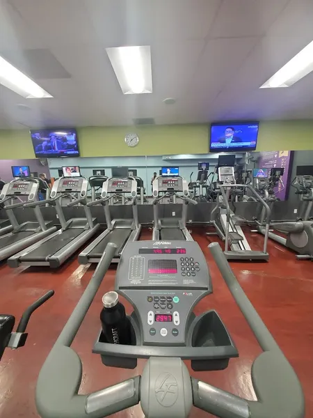 workout classes Anytime Fitness in Tarzana