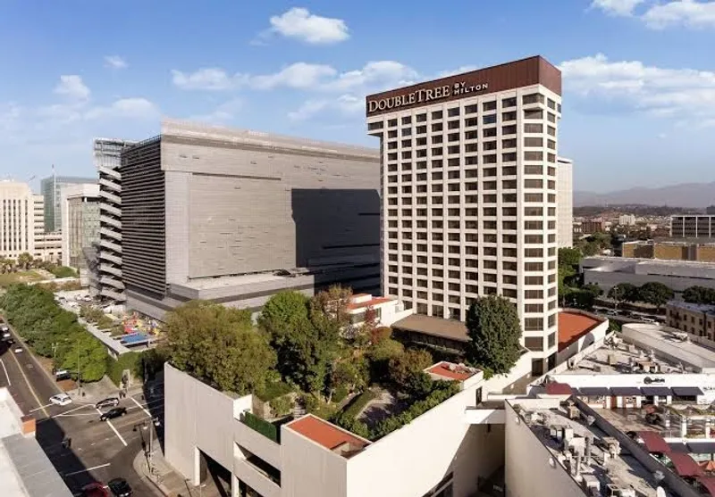 Hotel Bars DoubleTree by Hilton Hotel Los Angeles Downtown