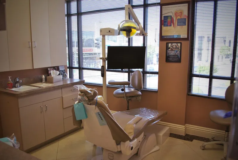 dental clinics Smile Center - Tarzana Dental