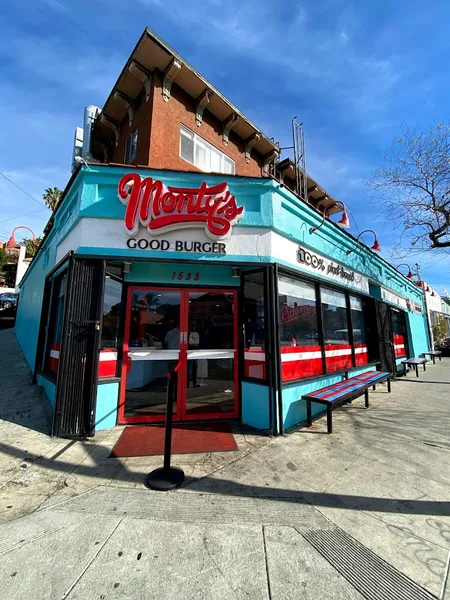 late night restaurants Monty’s Good Burger