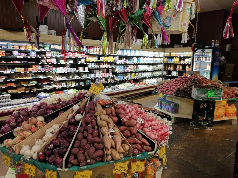 grocery stores Casa Lucas Market