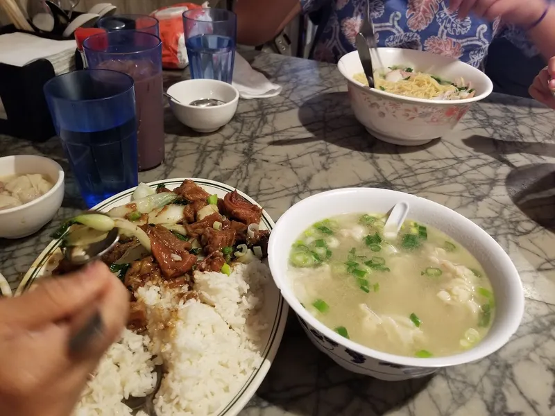 chicken rice soup Sam Wo Restaurant