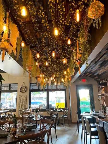 outdoor dining RustiCucina in North Park