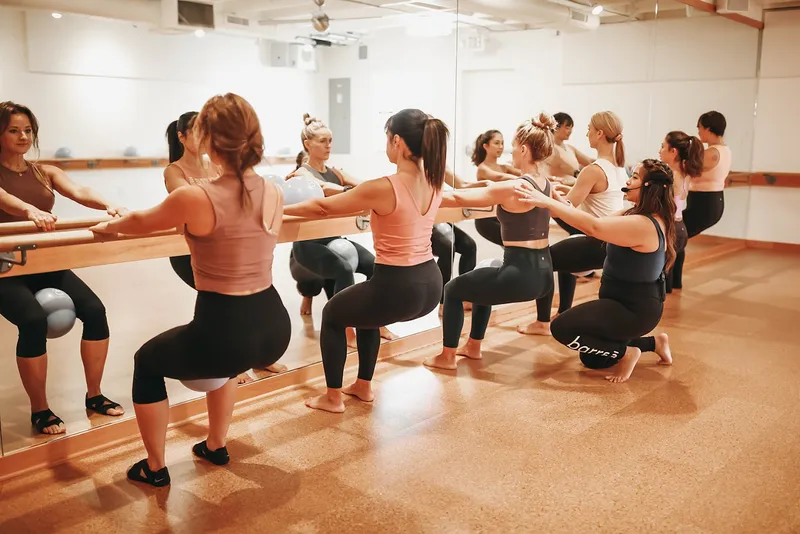 workout classes barre3