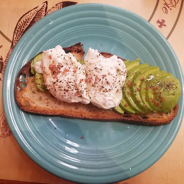 avocado toast Bread & Cie