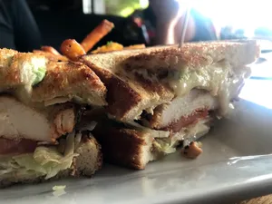 chicken sandwiches in Bixby Knolls Long Beach