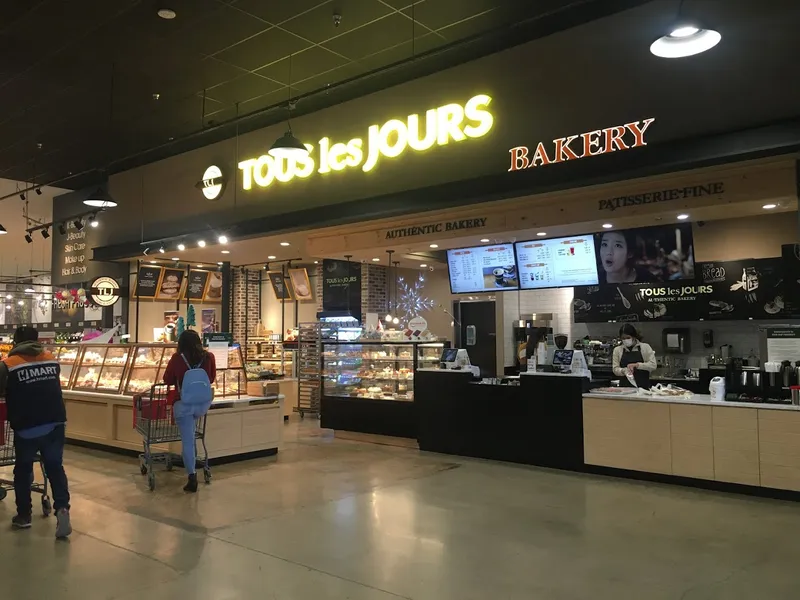 bakeries Tous les Jours