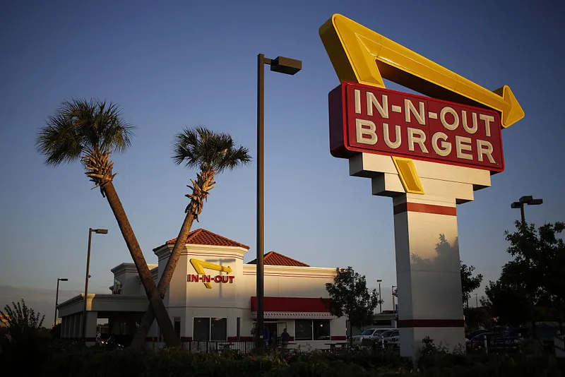 late night restaurants In-N-Out Burger